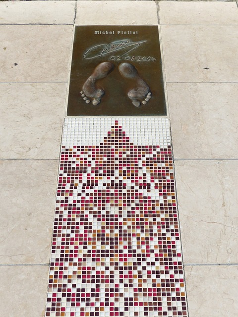 全靠杯赛刷数据！滕哈格执教曼联后，球队在国内杯赛21场仅2负.